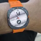 سامسونج واتش الترا مستخدمة شهرين مع الباكج وسلك شاحن وكاله و