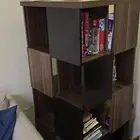 مكتبة دوارة للكتب والتحف