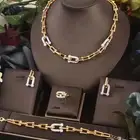 مطلي ذهبي فاخر