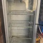 ثلاجه عرض للبيع