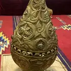قطع قديم نحاس فيها إضاءة