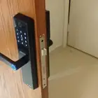 برمجة وتركيب اقفال ذكية