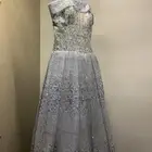 فستان للبيع