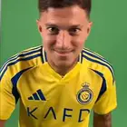 تيشيرت النصر موقعة من خيسوس المدرب والتيشيرت اصلي