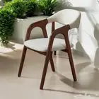 تنفيذ كراسي حسب الطلب