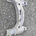 كمر أمامي هوندا اكورد ألمنيوم مستخدم وكالة