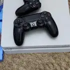 سوني وبلاستيشن فور نظيف