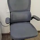 كرسي قيم ومكتبي متحرك جديد