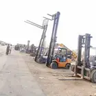 ايجار رافعات شوكيه وجميع انواع المعدات الثقيله