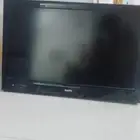 شاشه SANYO فيها خط اسود في النص