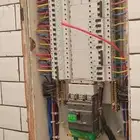 كهربائي لجميع الاعمال الكهربائيه شقق فللل عماير.محلات واجهات