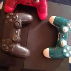 سوني 4 معه 3 يدات الجهاز نظيف بس مدخل الاشرطه مو موجود