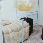 قفص ذهبي مستعمل مع حامل للبيع فقط 60 ريال