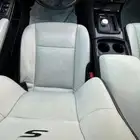 كرايزلر لون ابيض من داخل جلد رصاصي باسود