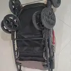 عربه اطفال من جونيور فيها حامل كواب استعمال نظيف