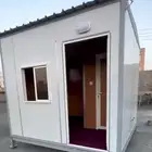 غرفة مع حمامها متنقلة