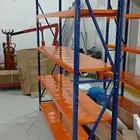رفوف للبيع