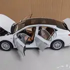 مجسم كامري مصنوع من معدن