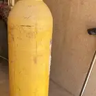 اسطوانة هليوم وبالونات