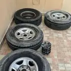 جنوط مستعمل نظيف الجنوط من دون الكفرات