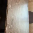طاوله طعام مكونه من اربعه كراسي