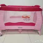 سرير وحاجز لعب للأطفال نظيف استعمال خفيف