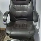 كرسي مكتب مع مساج نظيف وبسعر ممتاز