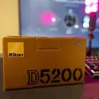 Nikon D5200 مستعمل نظيف