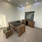 اثاث مكتب عقار استخدام سنه شبه جديد