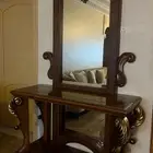 مدخل خشبي نظيف للبيع