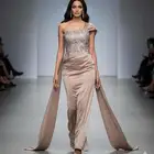 فستان للبيع لم يتم لبسه ولامره