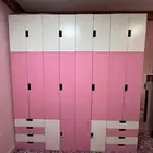 دولاب ملابس اطفال و3 اسرة مع مراتبها من ايكيا