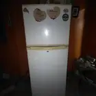 عدد 2 ثلاجة وفريزر واقف للبيع