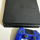 للبيع جهاز سوني 4 تخزين 1تيرا شغال شرط فيه كسر بصيط ولا يضر