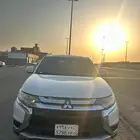 ميتسوبيشي اوت لاندر 2016