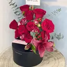 تنسيق ورد احمر بلون الحب