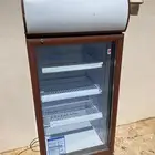 للبيع ثلاجات وطاولات