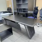 اثاث مكتبي