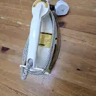 مكواة ملابس