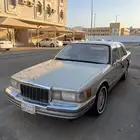 فورد لينكون تاون كار 1990 مخزن للبيع