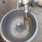 عجانة سوريه و قطاعة خضار إيطالية و فرامتين كبيرة و صغيرة