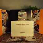 سليبنج اون ذا روف من فلورايكو