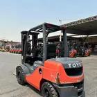 رافعات شوكيه للايجار