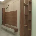 نجار ديكورات شاشات وكراسي خشبيه