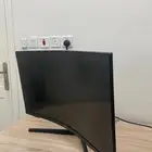 شاشة سامسونج اوديسي 32 بوصه منحنيه 240Hz