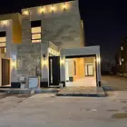 فيلا درج صالة و شقة 300 متر زاوية مؤسسة مصعد بحي طويق