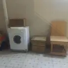 البيع غساله. مع طاوله مع كرسي