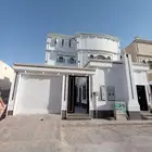 فيلا درج داخلي شقتين في الرمال الذهبي للبيع
