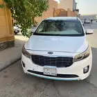كيا كرنفال بسعر ممتاز