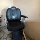 كراسي حلاقه مستعمله شهر نظيفه السعر ع السوم